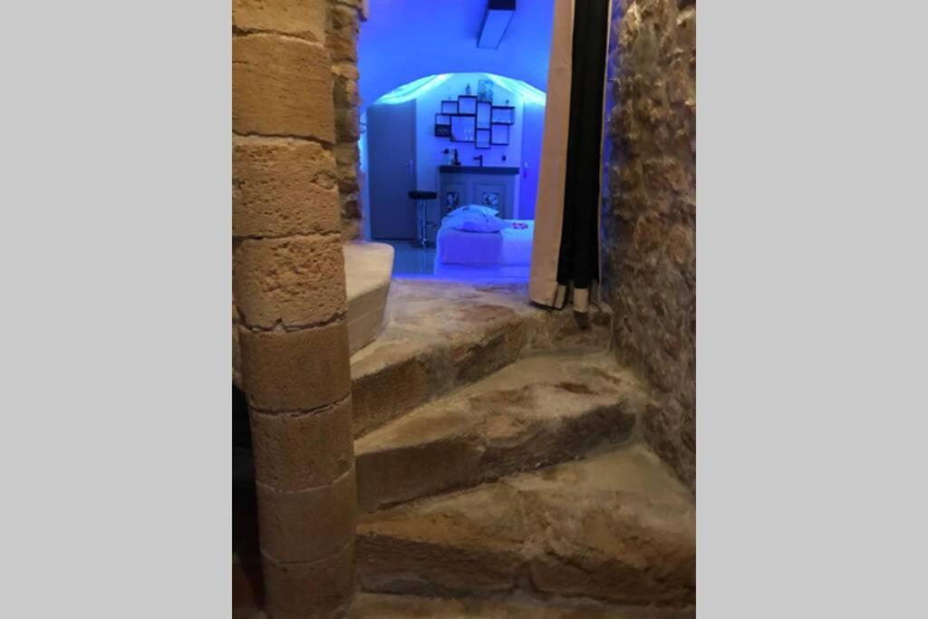 Les Secrets D'Alcove, Nuits Romantiques Avec Spa Aix-en-Provence Exteriör bild