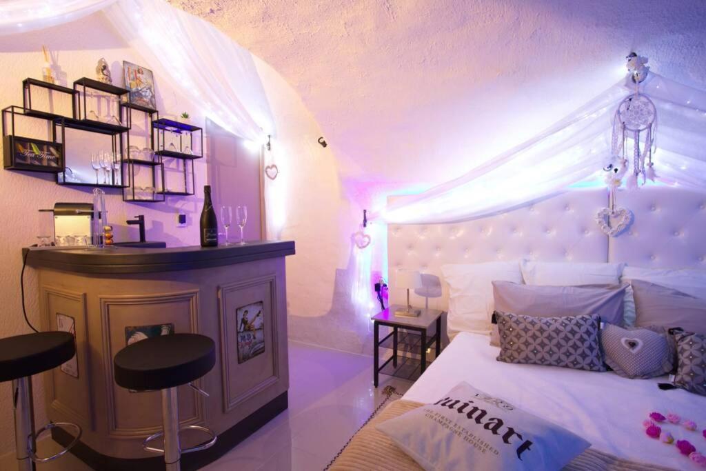 Les Secrets D'Alcove, Nuits Romantiques Avec Spa Aix-en-Provence Exteriör bild