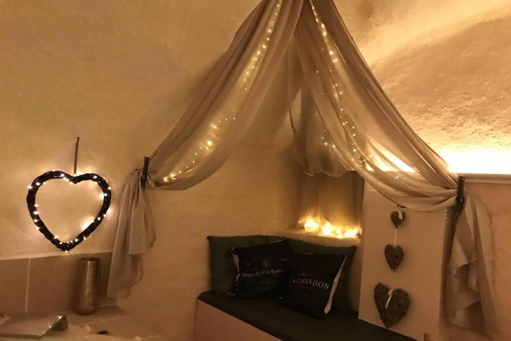 Les Secrets D'Alcove, Nuits Romantiques Avec Spa Aix-en-Provence Exteriör bild